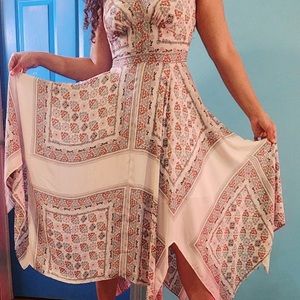 Ann Taylor Floral V-Neck Asymmetrical Dress Size 00 Petite